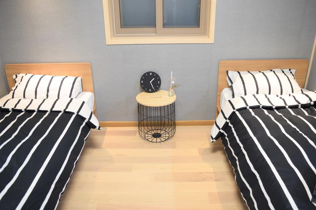 Red Stone Guesthouse Сеул Екстериор снимка